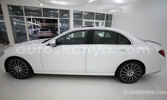 Imported Mercedes‒Benz 1117 White Netiree iti Import - Dubai keessatti Central Kenya keessatti Imported Mercedes‒Benz 1117 White Netiree iti Import - Dubai keessatti Central Kenya keessatti