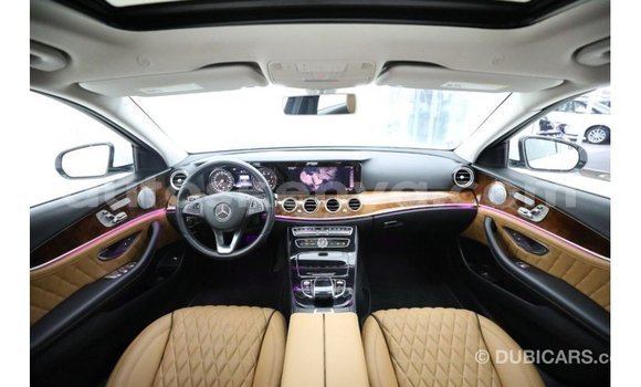 Imported Mercedes‒Benz 1117 White Netiree iti Import - Dubai keessatti Central Kenya keessatti Imported Mercedes‒Benz 1117 White Netiree iti Import - Dubai keessatti Central Kenya keessatti