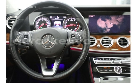 Imported Mercedes‒Benz 1117 White Netiree iti Import - Dubai keessatti Central Kenya keessatti Imported Mercedes‒Benz 1117 White Netiree iti Import - Dubai keessatti Central Kenya keessatti