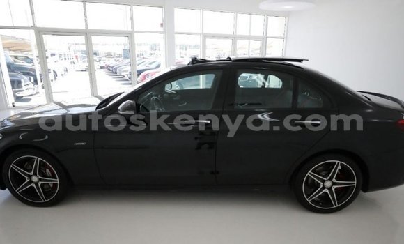 Nunua Imported Mercedes‒Benz 1117 Nyeusi Lori ndani ya Import - Dubai nchini Kati Kenya Nunua Imported Mercedes‒Benz 1117 Nyeusi Lori ndani ya Import - Dubai nchini Kati Kenya