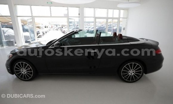 Nunua Imported Mercedes‒Benz 1117 Nyeusi Lori ndani ya Import - Dubai nchini Kati Kenya Nunua Imported Mercedes‒Benz 1117 Nyeusi Lori ndani ya Import - Dubai nchini Kati Kenya