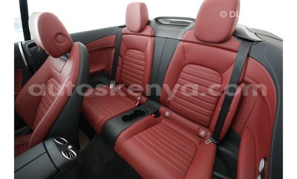 Nunua Imported Mercedes‒Benz 1117 Nyeusi Lori ndani ya Import - Dubai nchini Kati Kenya Nunua Imported Mercedes‒Benz 1117 Nyeusi Lori ndani ya Import - Dubai nchini Kati Kenya