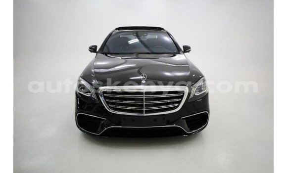 Nunua Imported Mercedes‒Benz 1117 Nyeusi Lori ndani ya Import - Dubai nchini Kati Kenya