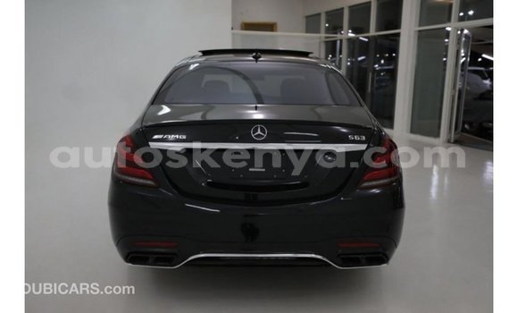 Buy Import Mercedes‒Benz 1117 Black Truck in Import - Dubai in Central Kenya Buy Import Mercedes‒Benz 1117 Black Truck in Import - Dubai in Central Kenya