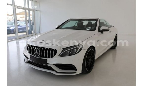 Imported Mercedes‒Benz 1117 White Netiree iti Import - Dubai keessatti Central Kenya keessatti Imported Mercedes‒Benz 1117 White Netiree iti Import - Dubai keessatti Central Kenya keessatti