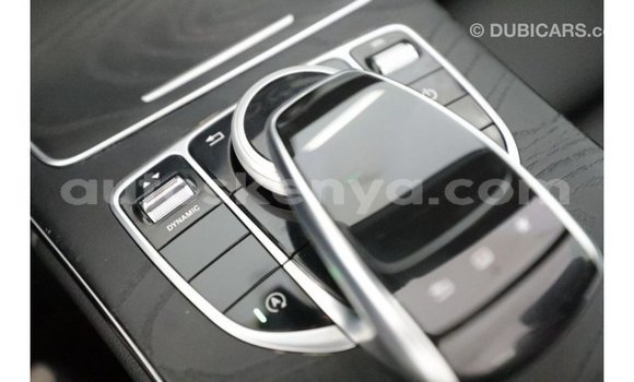 Imported Mercedes‒Benz 1117 White Netiree iti Import - Dubai keessatti Central Kenya keessatti Imported Mercedes‒Benz 1117 White Netiree iti Import - Dubai keessatti Central Kenya keessatti