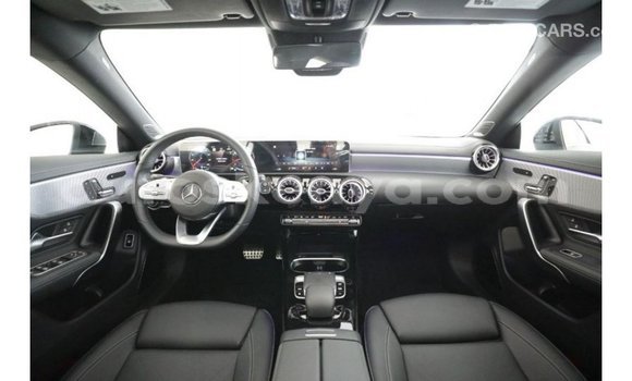 Imported Mercedes‒Benz 250 Black Makiinaa iti Import - Dubai keessatti Central Kenya keessatti Imported Mercedes‒Benz 250 Black Makiinaa iti Import - Dubai keessatti Central Kenya keessatti