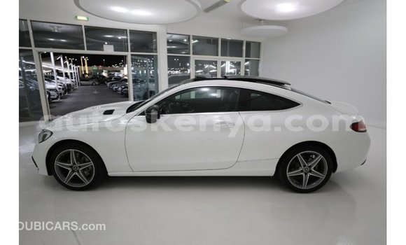 Imported Mercedes‒Benz 1117 White Netiree iti Import - Dubai keessatti Central Kenya keessatti Imported Mercedes‒Benz 1117 White Netiree iti Import - Dubai keessatti Central Kenya keessatti