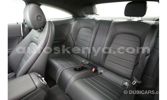 Imported Mercedes‒Benz 1117 White Netiree iti Import - Dubai keessatti Central Kenya keessatti Imported Mercedes‒Benz 1117 White Netiree iti Import - Dubai keessatti Central Kenya keessatti