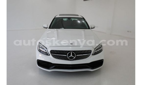 Nunua Imported Mercedes‒Benz 1117 Nyeupe Lori ndani ya Import - Dubai nchini Kati Kenya