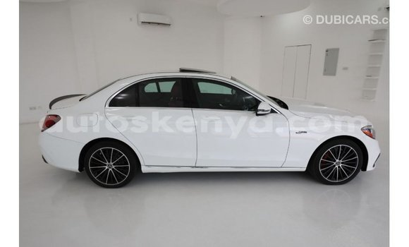 Nunua Imported Mercedes‒Benz 1117 Nyeupe Lori ndani ya Import - Dubai nchini Kati Kenya Nunua Imported Mercedes‒Benz 1117 Nyeupe Lori ndani ya Import - Dubai nchini Kati Kenya