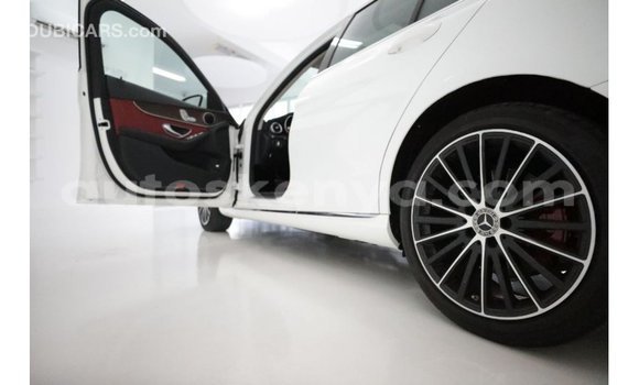 Nunua Imported Mercedes‒Benz 1117 Nyeupe Lori ndani ya Import - Dubai nchini Kati Kenya Nunua Imported Mercedes‒Benz 1117 Nyeupe Lori ndani ya Import - Dubai nchini Kati Kenya