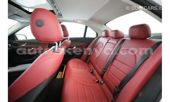 Nunua Imported Mercedes‒Benz 1117 Nyeupe Lori ndani ya Import - Dubai nchini Kati Kenya Nunua Imported Mercedes‒Benz 1117 Nyeupe Lori ndani ya Import - Dubai nchini Kati Kenya