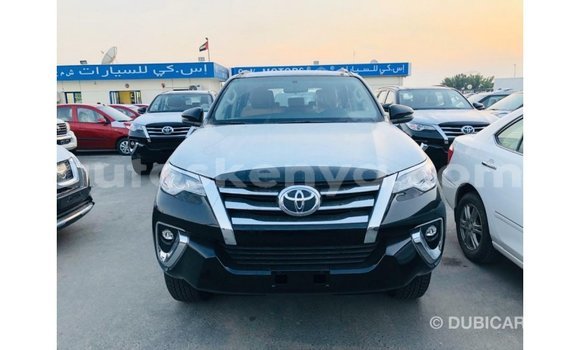 Imported Toyota Fortuner Black Makiinaa iti Import - Dubai keessatti Central Kenya keessatti Imported Toyota Fortuner Black Makiinaa iti Import - Dubai keessatti Central Kenya keessatti