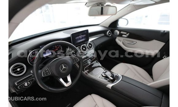 Buy Import Mercedes‒Benz 1117 White Truck in Import - Dubai in Central Kenya Buy Import Mercedes‒Benz 1117 White Truck in Import - Dubai in Central Kenya