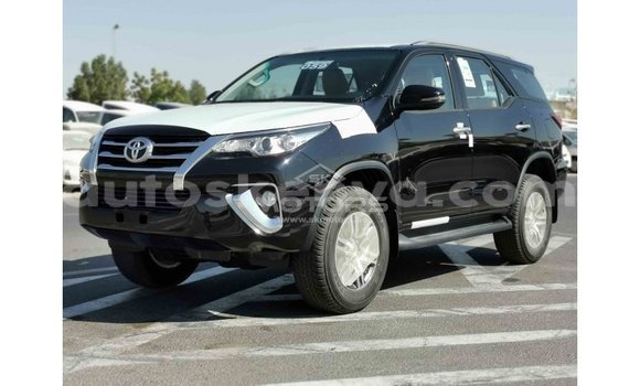 Imported Toyota Fortuner Black Makiinaa iti Import - Dubai keessatti Central Kenya keessatti Imported Toyota Fortuner Black Makiinaa iti Import - Dubai keessatti Central Kenya keessatti