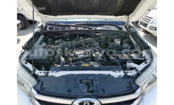Buy Import Toyota Hilux White Car in Import - Dubai in Central Kenya Buy Import Toyota Hilux White Car in Import - Dubai in Central Kenya
