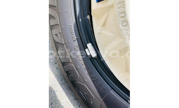 Buy Import Toyota Hiace White Car in Import - Dubai in Central Kenya Buy Import Toyota Hiace White Car in Import - Dubai in Central Kenya