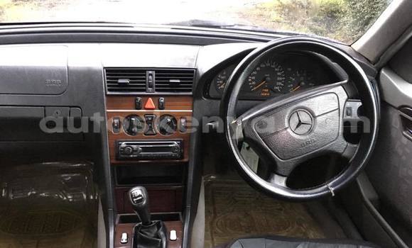 Buy Used Mercedes‒Benz C–Class White Car in Nairobi in Nairobi Buy Used Mercedes‒Benz C–Class White Car in Nairobi in Nairobi
