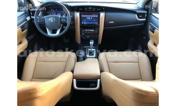 Buy Import Toyota Fortuner Black Car in Import - Dubai in Central Kenya Buy Import Toyota Fortuner Black Car in Import - Dubai in Central Kenya