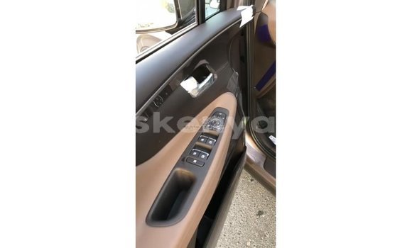 Imported Hyundai Santa Fe Brown Makiinaa iti Import - Dubai keessatti Central Kenya keessatti Imported Hyundai Santa Fe Brown Makiinaa iti Import - Dubai keessatti Central Kenya keessatti