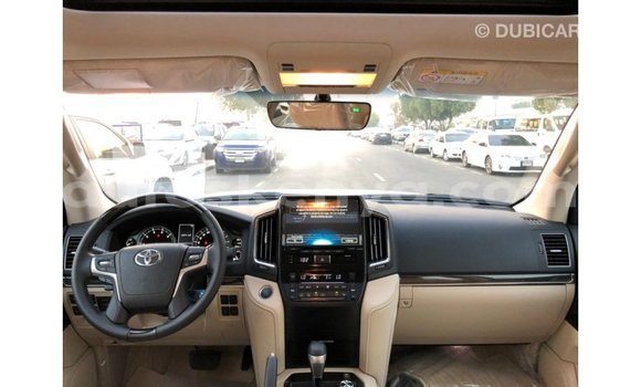 Imported Toyota Land Cruiser Black Makiinaa iti Import - Dubai keessatti Central Kenya keessatti Imported Toyota Land Cruiser Black Makiinaa iti Import - Dubai keessatti Central Kenya keessatti