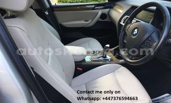 Nunua Ilio tumika BMW X3 Fedha Gari ndani ya Nairobi nchini Nairobi Nunua Ilio tumika BMW X3 Fedha Gari ndani ya Nairobi nchini Nairobi