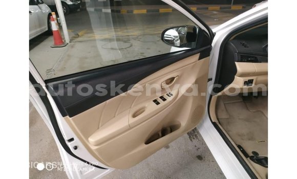 Imported Toyota Yaris White Makiinaa iti Import - Dubai keessatti Central Kenya keessatti Imported Toyota Yaris White Makiinaa iti Import - Dubai keessatti Central Kenya keessatti