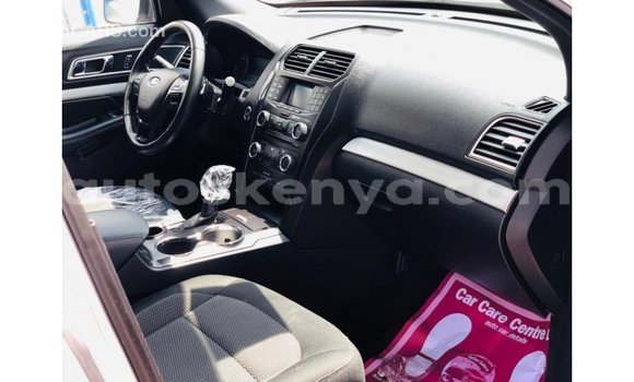 Nunua Imported Ford Explorer Kijani Gari ndani ya Import - Dubai nchini Kati Kenya Nunua Imported Ford Explorer Kijani Gari ndani ya Import - Dubai nchini Kati Kenya