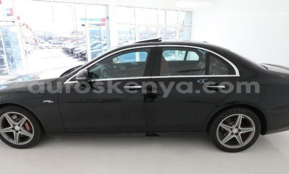 Nunua Imported Mercedes‒Benz 1117 Nyeusi Lori ndani ya Import - Dubai nchini Kati Kenya Nunua Imported Mercedes‒Benz 1117 Nyeusi Lori ndani ya Import - Dubai nchini Kati Kenya