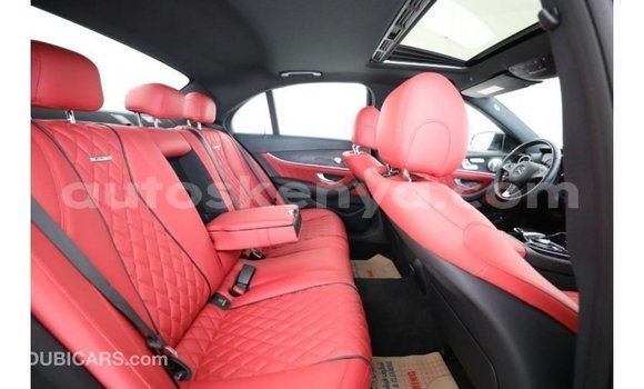 Nunua Imported Mercedes‒Benz 1117 Nyeusi Lori ndani ya Import - Dubai nchini Kati Kenya Nunua Imported Mercedes‒Benz 1117 Nyeusi Lori ndani ya Import - Dubai nchini Kati Kenya