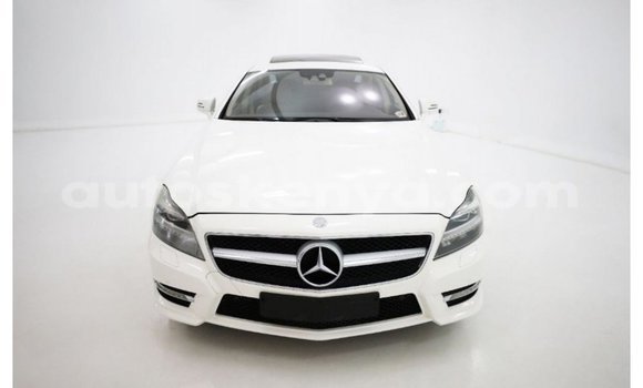 Imported Mercedes‒Benz 1117 White Netiree iti Import - Dubai keessatti Central Kenya keessatti Imported Mercedes‒Benz 1117 White Netiree iti Import - Dubai keessatti Central Kenya keessatti