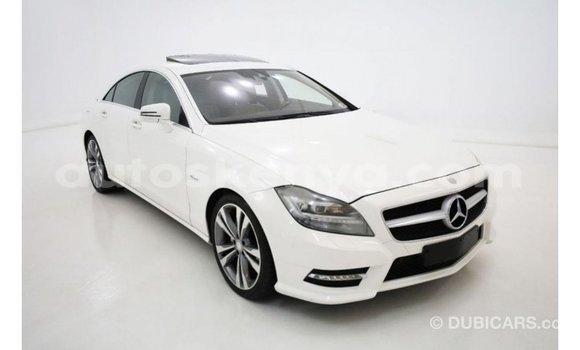 Imported Mercedes‒Benz 1117 White Netiree iti Import - Dubai keessatti Central Kenya keessatti Imported Mercedes‒Benz 1117 White Netiree iti Import - Dubai keessatti Central Kenya keessatti