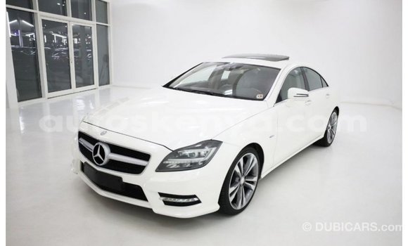 Imported Mercedes‒Benz 1117 White Netiree iti Import - Dubai keessatti Central Kenya keessatti Imported Mercedes‒Benz 1117 White Netiree iti Import - Dubai keessatti Central Kenya keessatti