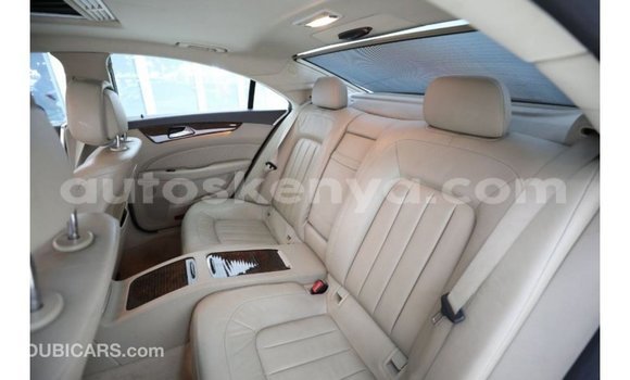 Imported Mercedes‒Benz 1117 White Netiree iti Import - Dubai keessatti Central Kenya keessatti Imported Mercedes‒Benz 1117 White Netiree iti Import - Dubai keessatti Central Kenya keessatti