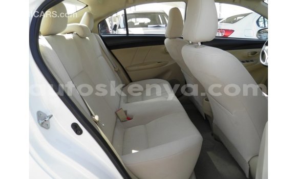 Buy Import Toyota Yaris White Car in Import - Dubai in Central Kenya Buy Import Toyota Yaris White Car in Import - Dubai in Central Kenya