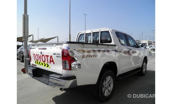 Nunua Imported Toyota Hilux Nyeupe Gari ndani ya Import - Dubai nchini Kati Kenya Nunua Imported Toyota Hilux Nyeupe Gari ndani ya Import - Dubai nchini Kati Kenya