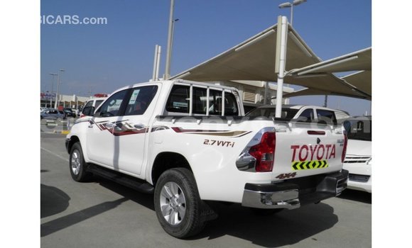 Nunua Imported Toyota Hilux Nyeupe Gari ndani ya Import - Dubai nchini Kati Kenya Nunua Imported Toyota Hilux Nyeupe Gari ndani ya Import - Dubai nchini Kati Kenya