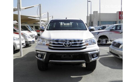 Nunua Imported Toyota Hilux Nyeupe Gari ndani ya Import - Dubai nchini Kati Kenya Nunua Imported Toyota Hilux Nyeupe Gari ndani ya Import - Dubai nchini Kati Kenya
