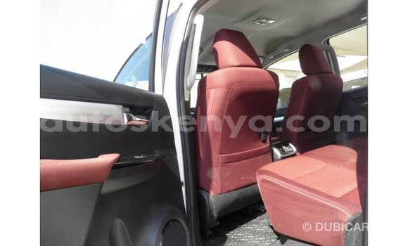 Nunua Imported Toyota Hilux Nyeupe Gari ndani ya Import - Dubai nchini Kati Kenya Nunua Imported Toyota Hilux Nyeupe Gari ndani ya Import - Dubai nchini Kati Kenya