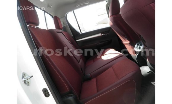 Nunua Imported Toyota Hilux Nyeupe Gari ndani ya Import - Dubai nchini Kati Kenya Nunua Imported Toyota Hilux Nyeupe Gari ndani ya Import - Dubai nchini Kati Kenya