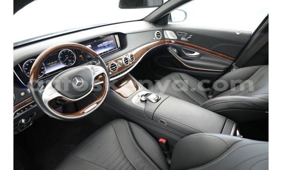 Buy Import Mercedes‒Benz 1117 Black Truck in Import - Dubai in Central Kenya Buy Import Mercedes‒Benz 1117 Black Truck in Import - Dubai in Central Kenya