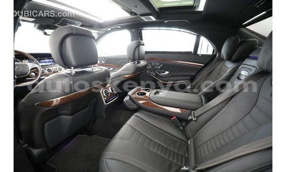 Buy Import Mercedes‒Benz 1117 Black Truck in Import - Dubai in Central Kenya Buy Import Mercedes‒Benz 1117 Black Truck in Import - Dubai in Central Kenya