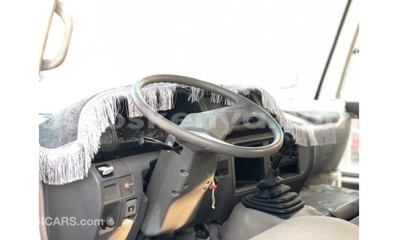 Nunua Imported Toyota Coaster Nyeupe Gari ndani ya Import - Dubai nchini Kati Kenya Nunua Imported Toyota Coaster Nyeupe Gari ndani ya Import - Dubai nchini Kati Kenya