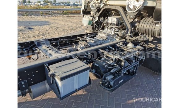 Nunua Imported Isuzu Bighorn Nyeupe Lori ndani ya Import - Dubai nchini Kati Kenya Nunua Imported Isuzu Bighorn Nyeupe Lori ndani ya Import - Dubai nchini Kati Kenya