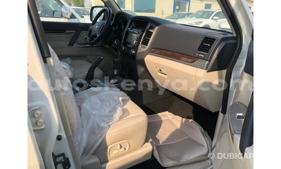 Buy Import Mitsubishi Pajero White Car in Import - Dubai in Central Kenya Buy Import Mitsubishi Pajero White Car in Import - Dubai in Central Kenya