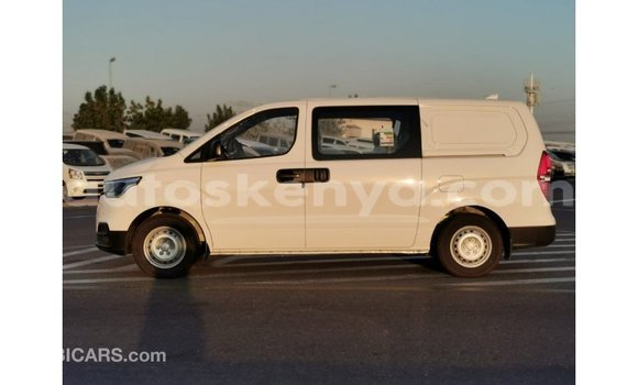 Buy Import Hyundai Chorus White Truck in Import - Dubai in Central Kenya Buy Import Hyundai Chorus White Truck in Import - Dubai in Central Kenya