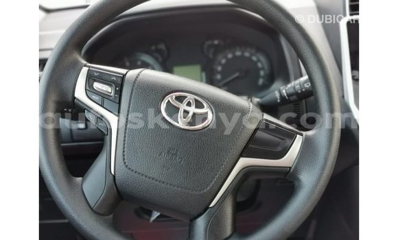 Nunua Imported Toyota Prado Nyeusi Gari ndani ya Import - Dubai nchini Kati Kenya Nunua Imported Toyota Prado Nyeusi Gari ndani ya Import - Dubai nchini Kati Kenya