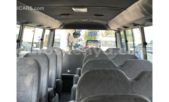 Imported Toyota Coaster White Makiinaa iti Import - Dubai keessatti Central Kenya keessatti Imported Toyota Coaster White Makiinaa iti Import - Dubai keessatti Central Kenya keessatti