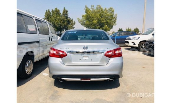Nunua Imported Nissan Altima Nyingine Gari ndani ya Import - Dubai nchini Kati Kenya Nunua Imported Nissan Altima Nyingine Gari ndani ya Import - Dubai nchini Kati Kenya